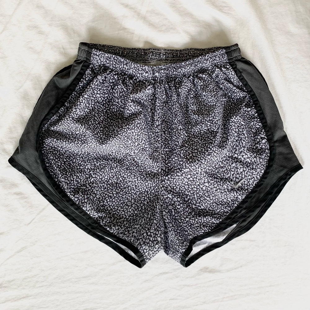 Nike | “Tempo” Dri-Fit Pebble Patterned Running Shorts in Black and Gray